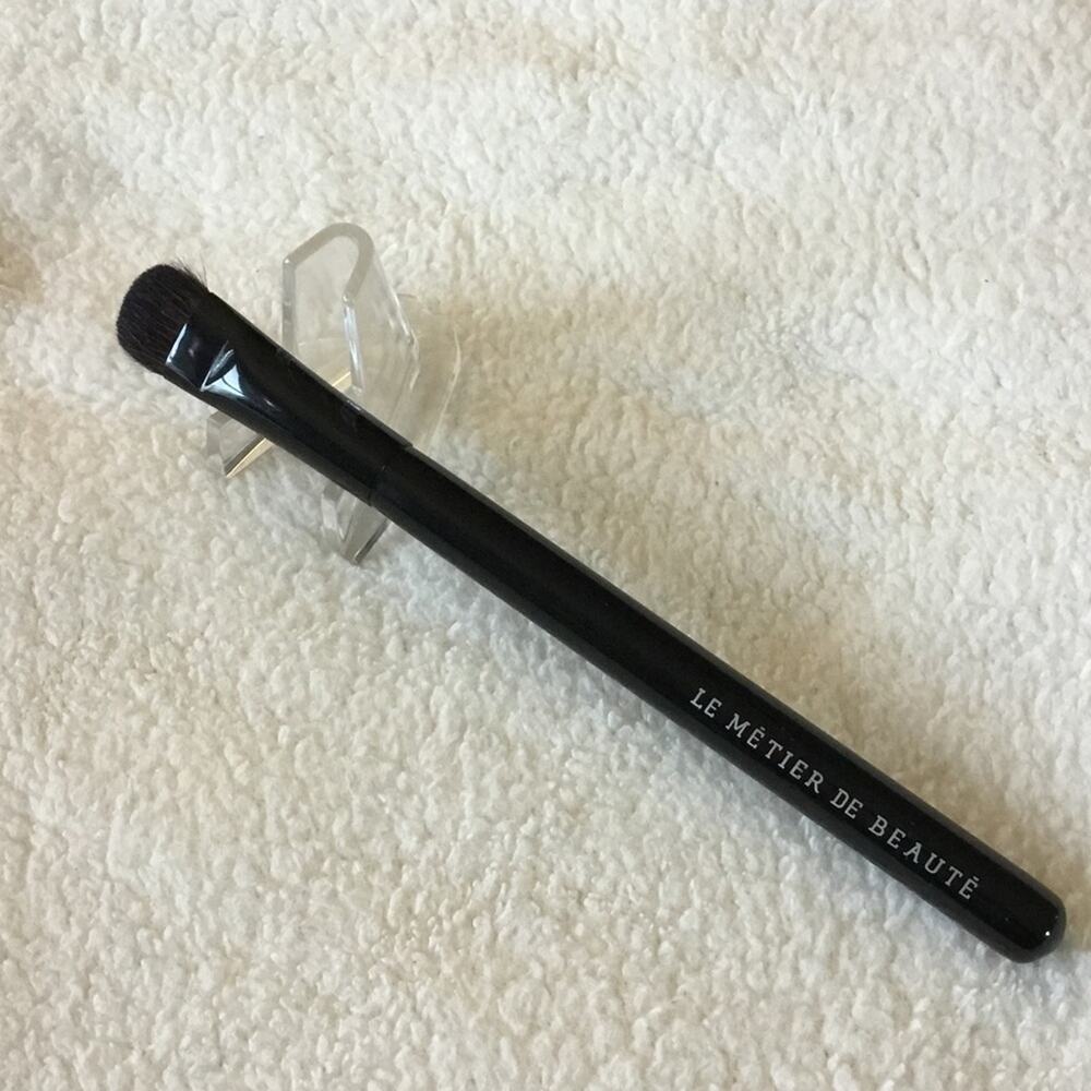 Le Métier de Beauté Large Shadow 05 Brush